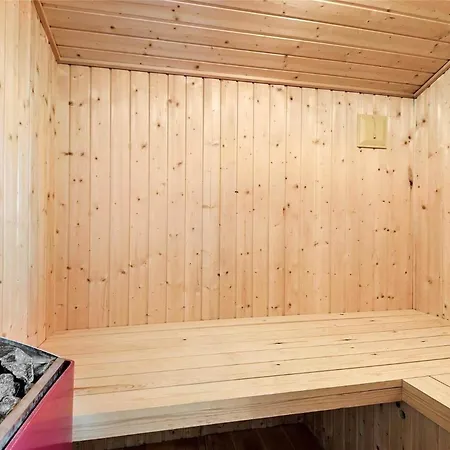 Bv163-blavand-poul-helgesensvej-13 *